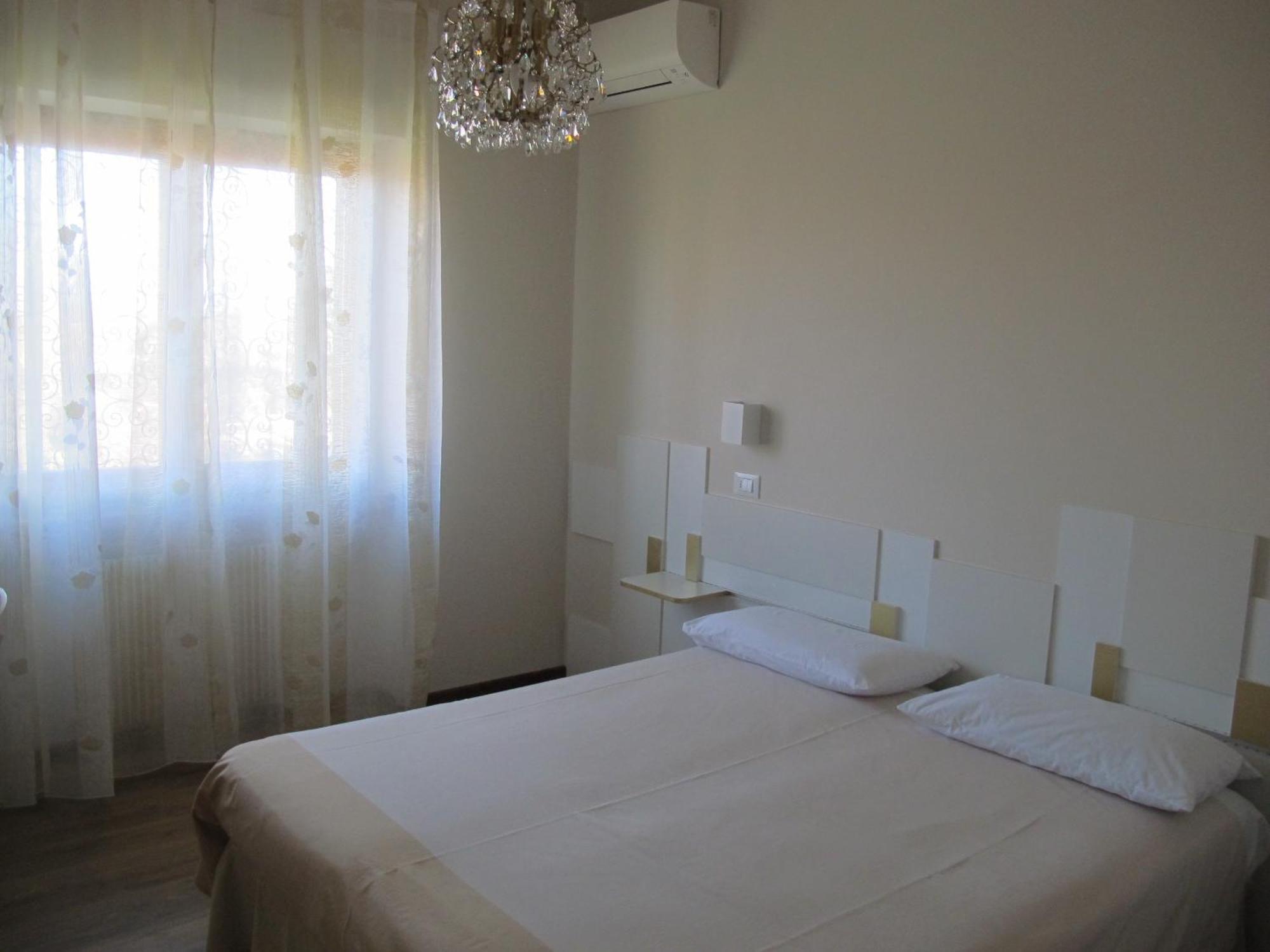 B&B Villa Filotea & Apartment Desenzano del Garda Exterior photo